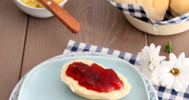 Bollos de leche fáciles para el desayuno