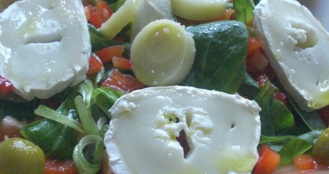 Ensalada de queso de cabra