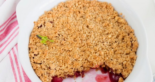 Crumble de cerezas {fácil y delicioso}