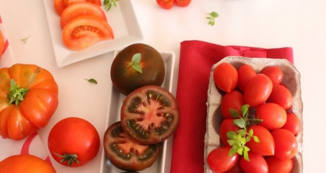 Tomates! En ensalada y confitados.