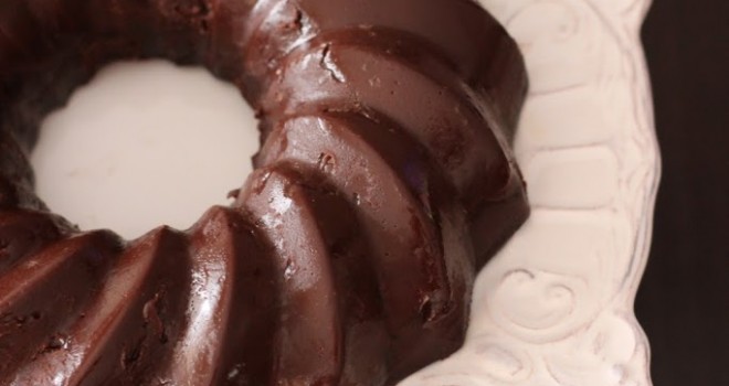 Bundt cake biscuit de chocolate y Nutella (fácil y sin horno)