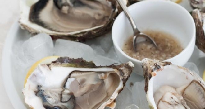 Ostras con salsa Mignonette